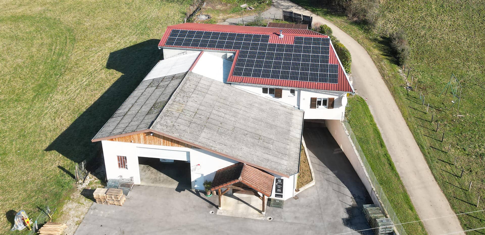 installation-panneaux-photovoltaiques-pour-agriculteurs-bis-